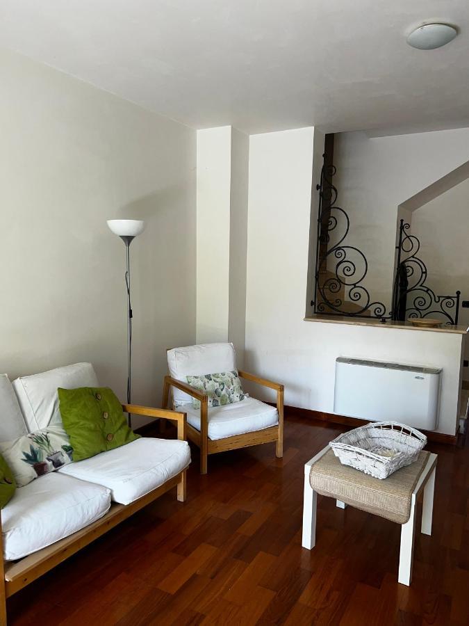 Villino Carlotta - Parking For Bike - Relax - Spazio - Garden - Privacy - Civita Castellana Exterior photo